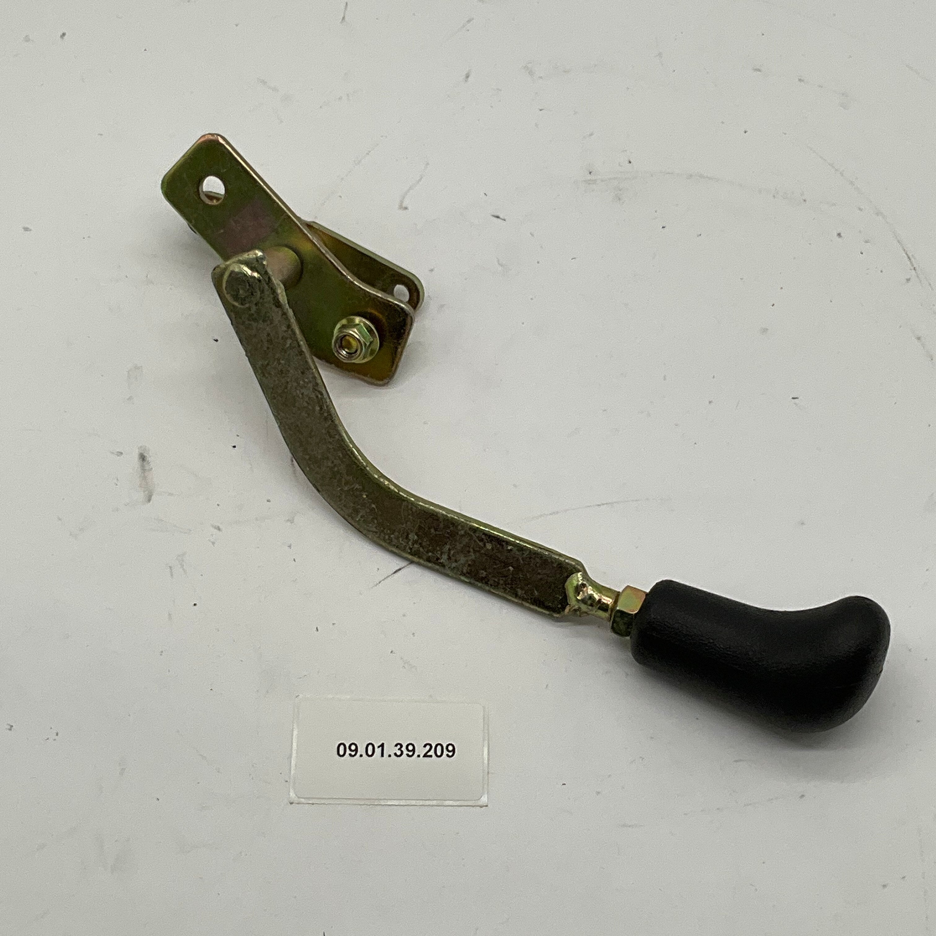 09.01.39.209 Shift Lever