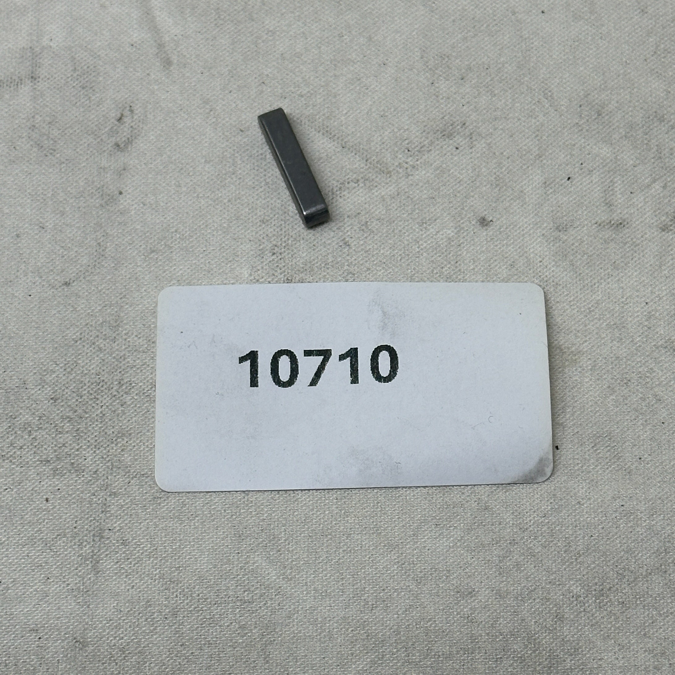 10710 Woodruff Key A4X20