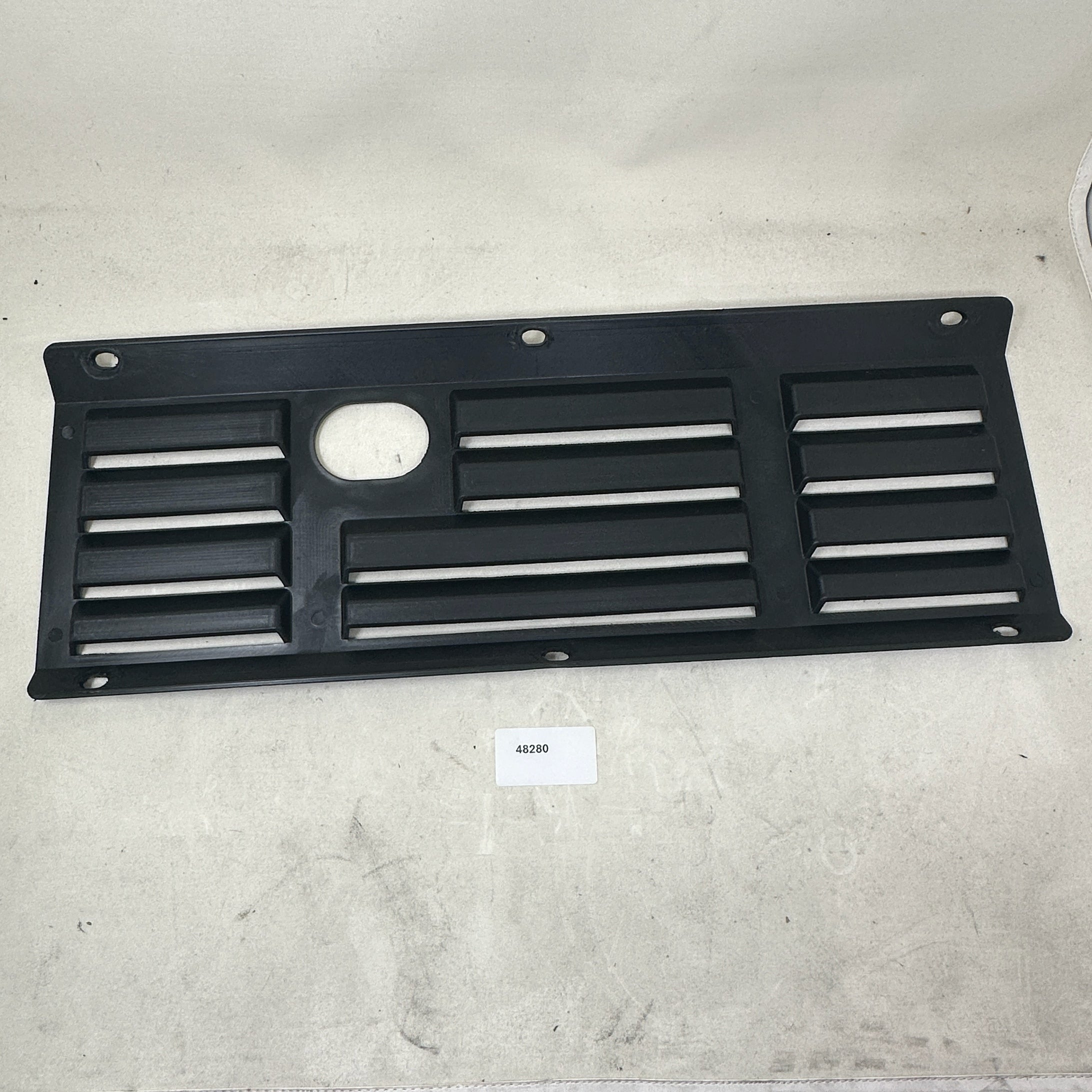 48280 PLATE, POSTMEDIAN