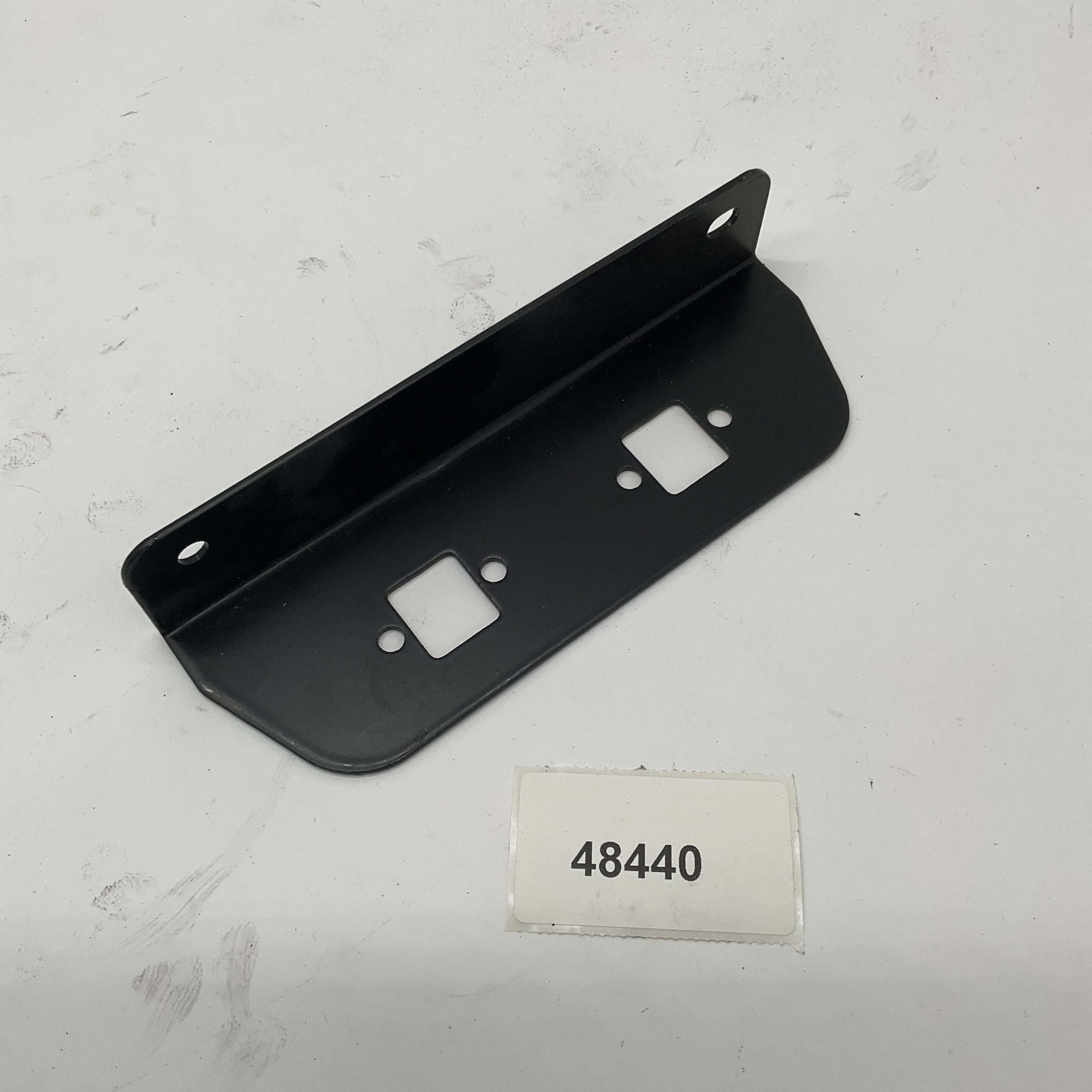 48440 BRACKET, TAILLIGHT