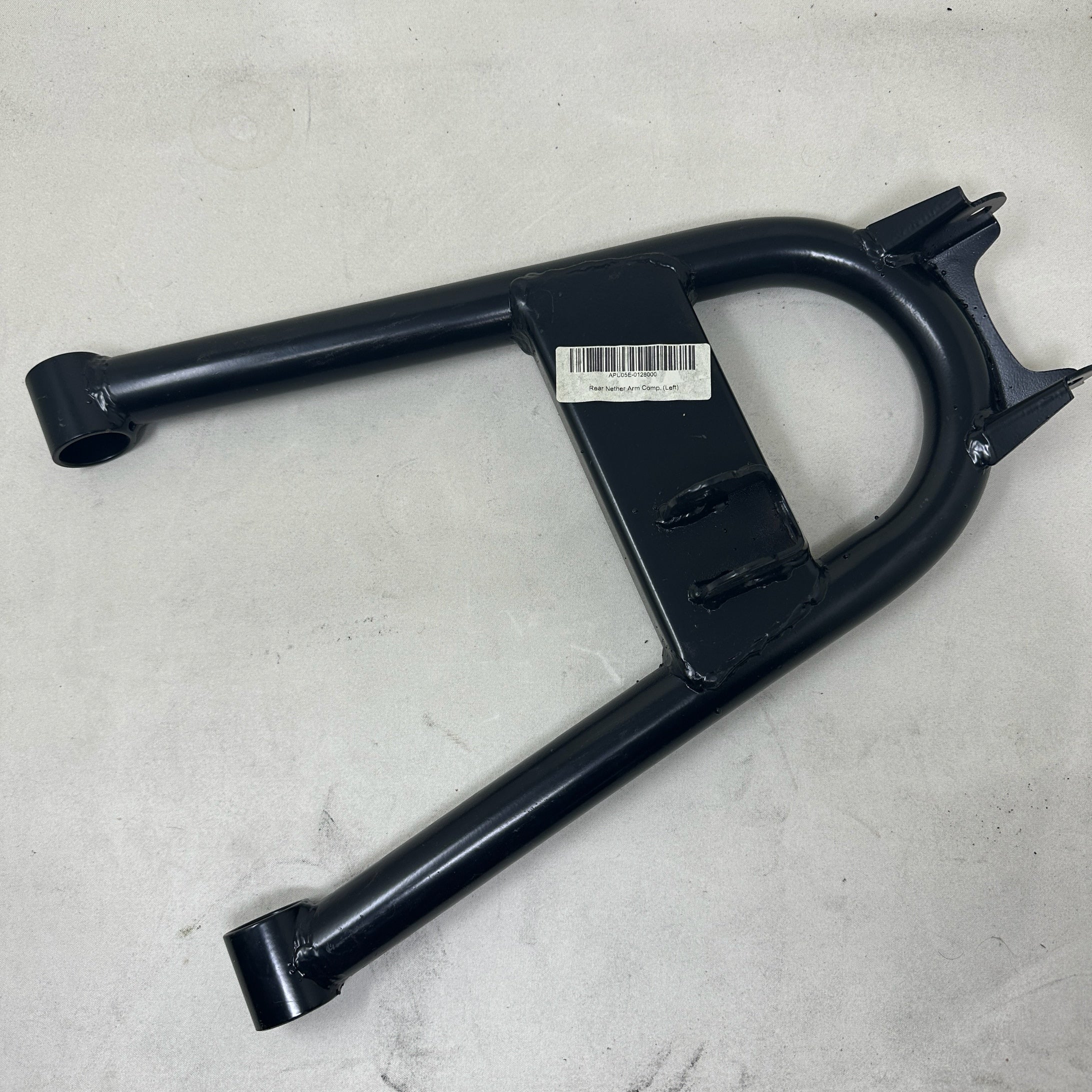 APU05E-0128000 Lower Rear Suspension Arm Left