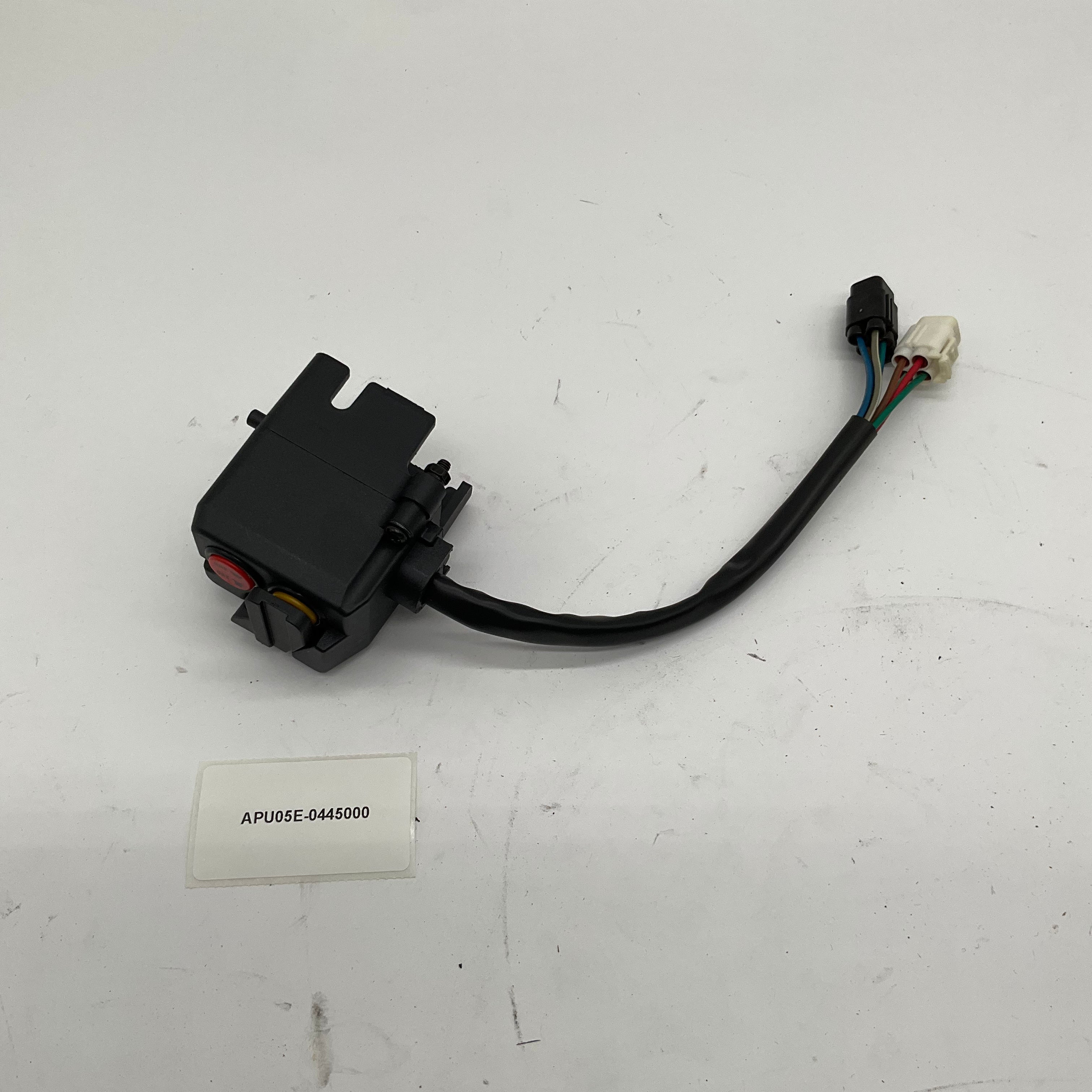 APU05E-0445000 2WD4WD Switch