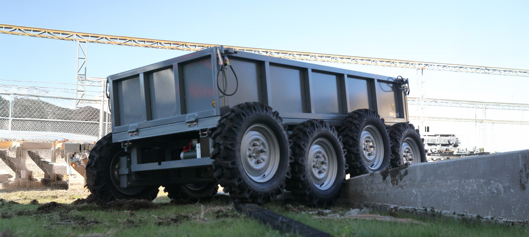 EXPLORE THE Tiro 800 RC Utility Cart